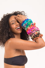 Cargar imagen en el visor de la galería, Image 03: Rio De Sol Chouchou Dots-Energy Scrunchie