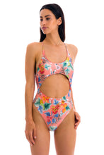 Cargar imagen en el visor de la galería, Model Front: Rio De Sol Une Pièce Frutti Ivy