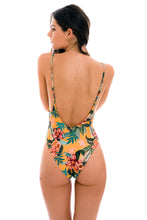 Cargar imagen en el visor de la galería, Model Back: Rio De Sol Une Pièce Lis Hype