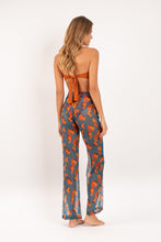Cargar imagen en el visor de la galería, Model Back: Rio De Sol Pantalon De Plage Luma Pants Lana