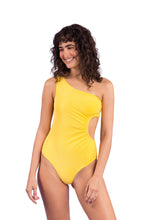Cargar imagen en el visor de la galería, Model Front: Rio De Sol Une Pièce Malibu-Yellow Maeve