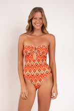 Cargar imagen en el visor de la galería, Model Front: Rio De Sol Une Pièce Maracai Sara-Op
