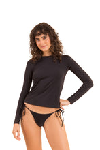 Cargar imagen en el visor de la galería, Model Front: Rio De Sol Haut Nero Rash-Guard