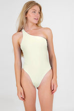 Cargar imagen en el visor de la galería, Model Front: Rio De Sol Une Pièce Off-White Santorini