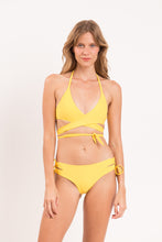 Cargar imagen en el visor de la galería, Model Front: Rio De Sol Ensemble Set Amarelo Kate Madrid