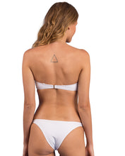 Cargar imagen en el visor de la galería, Image 07: Rio De Sol Ensemble Set Bora-White Bandeau-Joy Leblon
