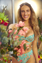 Cargar imagen en el visor de la galería, Image 12: Rio De Sol Ensemble Set Botanic Balconet Hotpant-Cos
