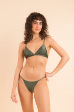 Cargar imagen en el visor de la galería, Image 08: Rio De Sol Ensemble Set Croco Tri-Fixo California