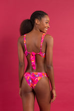 Cargar imagen en el visor de la galería, Image 12: Rio De Sol Ensemble Set Flavors Halter-Marina Essential-Cos