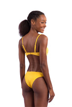 Cargar imagen en el visor de la galería, Model Back: Rio De Sol Ensemble Set Malibu-Yellow Bandeau-Duo Essential