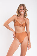 Cargar imagen en el visor de la galería, Image 06: Rio De Sol Ensemble Set Nocciola Mila Hotpants