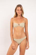 Cargar imagen en el visor de la galería, Model Front: Rio De Sol Haut Top Brisa-Pistache Juliette