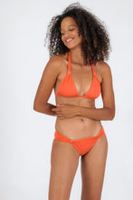 Cargar imagen en el visor de la galería, Model Front: Rio De Sol Haut Top Light-Peach Mel