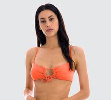 Cargar imagen en el visor de la galería, Model Front: Rio De Sol Haut Top Light-Peach Mila