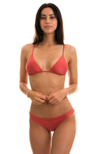 Cargar imagen en el visor de la galería, Model Front: Rio De Sol Haut Top Madras Dupla Face