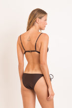 Cargar imagen en el visor de la galería, Model Back: Rio De Sol Haut Top Shimmer-Coffee Tri-Fixo