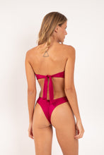 Cargar imagen en el visor de la galería, Model Back: Rio De Sol Haut Top Shimmer-Desejo Mavi