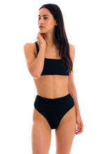 Cargar imagen en el visor de la galería, Model Front: Rio De Sol Haut Top St-Tpz-Black Reto