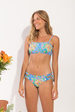 Cargar imagen en el visor de la galería, Model Front: Rio De Sol Haut Top Treetop Bandeau-Reto