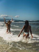 Cargar imagen en el visor de la galería, Image 07: Rio De Sol Haut Top Valley Kauai