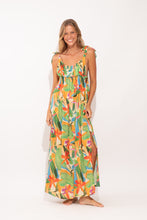 Cargar imagen en el visor de la galería, Model Front: Rio De Sol Vêtement De Plage Tropical Long Dress Chiara