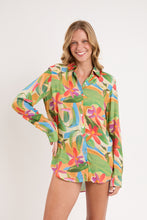 Cargar imagen en el visor de la galería, Model Front: Rio De Sol Chemise Tropical Shirt Greta