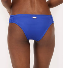 Cargar imagen en el visor de la galería, Model Back: Saha Bas Bottom Cocora Lulo