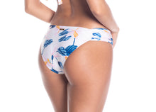 Cargar imagen en el visor de la galería, Model Back: Saha Bas Bottom Cumbia Floral Sweetness