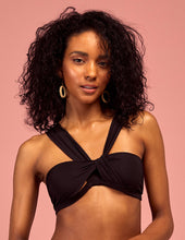 Cargar imagen en el visor de la galería, Model Front: Saha Haut Top Duna Black Utopian