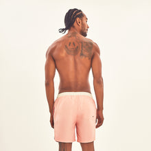 Cargar imagen en el visor de la galería, Model Back: Uv Line Bermuda / Short Pour Homme Shorts Boxer Rose Upf50+