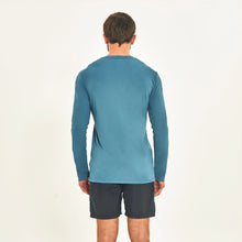 Cargar imagen en el visor de la galería, Model Back: Uv Line T-Shirt Longsleeve Sport Fit Aco
