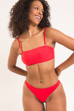 Cargar imagen en el visor de la galería, Image 09: Rio De Sol Ensemble Set Rouge Bandeau-Reto Nice-Fio
