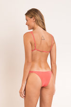 Cargar imagen en el visor de la galería, Model Back: Rio De Sol Haut Top Malibu-Nina Tri-Duo

