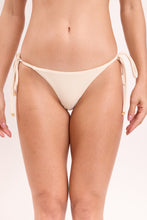 Cargar imagen en el visor de la galería, Gallery: Rio De Sol Bas Bottom Touch-Natural Cheeky-Tie
