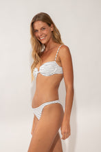Cargar imagen en el visor de la galería, Image 04: Rio De Sol Haut Top Linea-White Zaya

