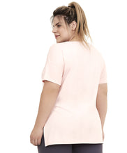 Cargar imagen en el visor de la galería, Model Back: Alto Giro Fitness Haut T-Shirt Skin Fit Silk Gola Plus Rosa Respire
