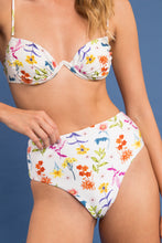 Cargar imagen en el visor de la galería, Image 09: Rio De Sol Ensemble Set Countryside Kyra Hotpants
