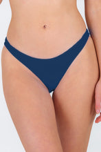 Cargar imagen en el visor de la galería, Gallery: Rio De Sol Bas Bottom Navy Essential-Comfy
