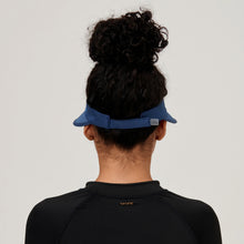 Cargar imagen en el visor de la galería, Model Back: Uv Line Visière Visor Leblon Navy Blue Upf50+
