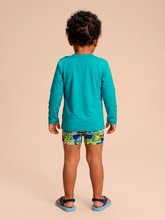 Cargar imagen en el visor de la galería, Model Back: Uv Line T-Shirt Longsleeve Baby Green Sea Upf50+
