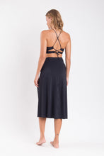 Cargar imagen en el visor de la galería, Model Back: Rio De Sol Jupe De Page Nero Long-Skirt-Knot
