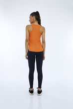 Cargar imagen en el visor de la galería, Image 05: Alto Giro Fitness Haut Regata Skin Fit Inspiracional Laranja Orangeade
