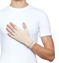 Cargar imagen en el visor de la galería, Model Front: Uv Line Gants Short Gloves Uni Beige Upf50+
