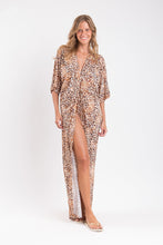 Cargar imagen en el visor de la galería, Image 05: Rio De Sol Vêtement De Plage Leopard Long Dress
