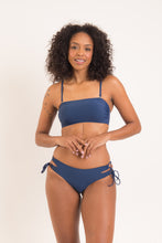 Cargar imagen en el visor de la galería, Model Front: Rio De Sol Bas Bottom Navy Madrid
