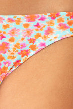 Cargar imagen en el visor de la galería, Model Back: Rio De Sol Bas Bottom Ditsy-Sky Essential-Comfy
