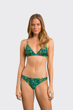 Cargar imagen en el visor de la galería, Model Front: Rio De Sol Ensemble Set Wilds Tri-Fixo Essential-Comfy
