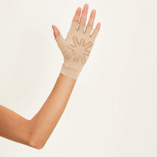 Cargar imagen en el visor de la galería, Image 04: Uv Line Gants Short Gloves Uni Beige Upf50+
