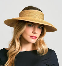 Cargar imagen en el visor de la galería, Model Front: Uv Line Visière Visor Siena Imp Fem Wheat Upf50+
