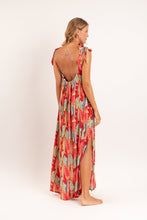 Cargar imagen en el visor de la galería, Model Back: Rio De Sol Vêtement De Plage Sea-Bloom Long Dress Chiara
